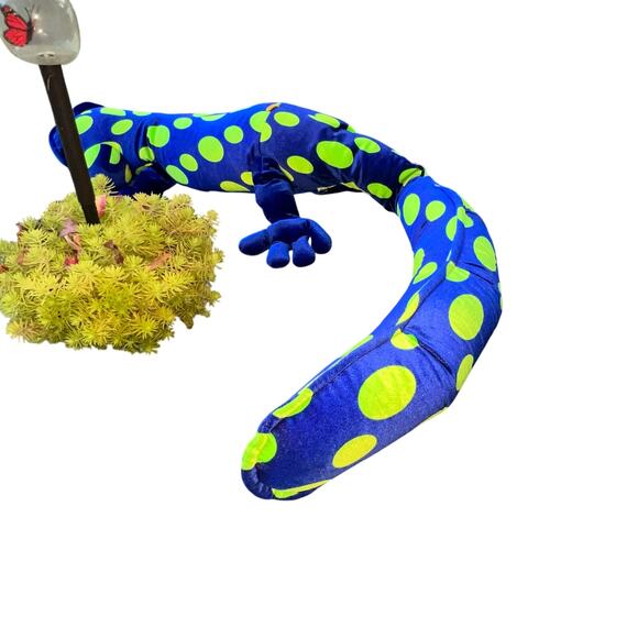 Plush Lizard Oversized 60 inches long glow in the dark Blue Green - Picture 4 of 9